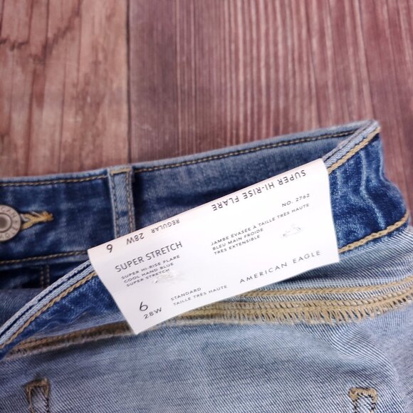 NWT American Eagle Womens 6/28W Super Hi-Rise Flare Jeans Distressed Raw Hem - Picture 10 of 16